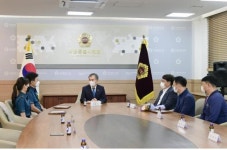 호흡곤란 아기 구한 영등포서 경찰관, 서울시의장 표창