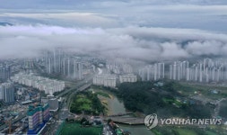 구름 내리깔린 춘천