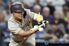 김하성, 4경기 연속 무안타 침묵…팀은 2연패 탈출