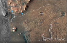 화성 로버, 고대 미생물 흔적 가능성 높은 유기분자 확인