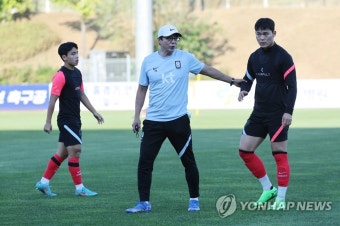 첫발 뗀 올림픽 축구 대표팀, 우즈베크와 평가전 앞두고 구슬땀