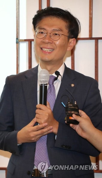 '시민들과의 만남' 갖는 시대전환 조정훈 대표