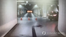 자동차에 찍힌 대전 현대아울렛 화재 당시 모습
