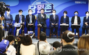 발언하는 이재명 대표