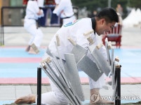 지상작전사령부 1군단 태권도 시범단 격파시범