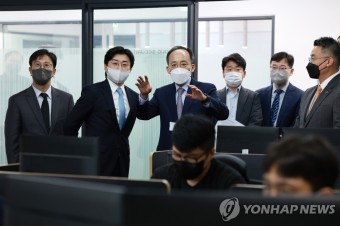 벤처기업 찾은 추경호 부총리