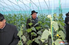 북한 김정은, 당 창건일 온실농장 준공식 참석…농촌발전 강력 추진