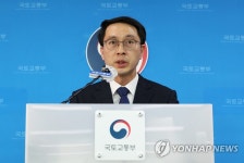 1기 신도시 정비 추진현황 설명하는 문성요 국토토지실장