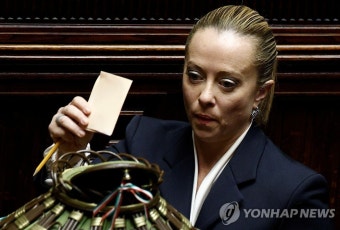 서방에 번지는 '푸틴 스타일'…