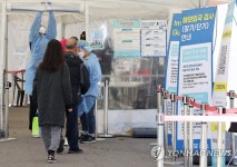 코로나19 1만1040명 확진, 4일연속 전주보다↑