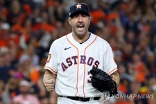 김하성, 1루서 홈까지 전력질주로 역전승 물꼬…NLCS 1승 1패(종합)