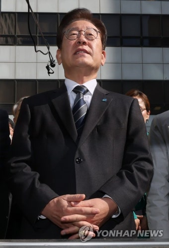 입장 밝히는 이재명 대표