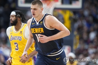 NBA LA 레이커스 7년 만에 개막 4연패…서부 최하위로