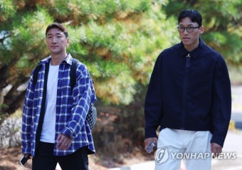 NFC 입소하는 정우영-김승규