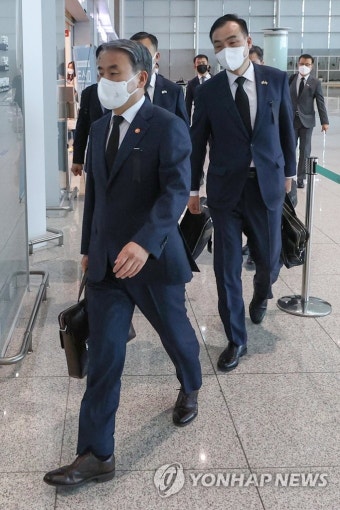 한미안보협의회 참석 위해 출국하는 이종섭 장관
