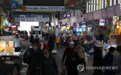 소상공인 체감경기 석달만에 악화…전통시장은 더 심각