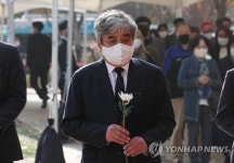 이태원 사고 사망자 합동 분향소 찾은 한상혁 위원장