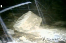 봉화 광산사고…구조 예정 지점 내시경 촬영