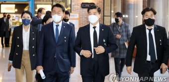 경찰청 항의 방문하는 민주당