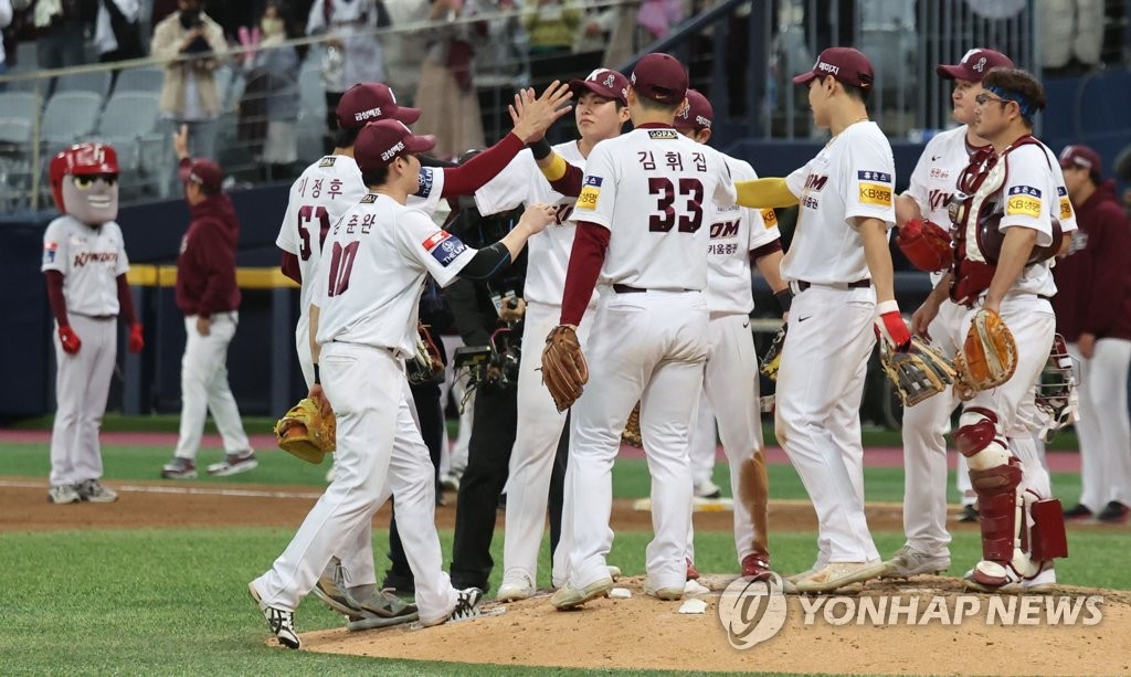 키움, 임지열의 결정적인 안타로 두산 꺾고 4-3 역전승 달성