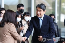 세종청사 도착한 이주호 교육부 장관