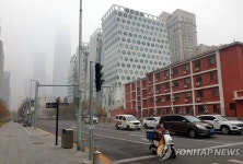 텅 빈 베이징 번화가