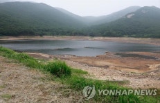 이상민 행안장관, 완도군 금일도 찾아 남부지역 가뭄실태 점검