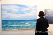 다양한 재료와 기법으로 전하는 서사