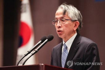 축사하는 아이보시 고이치 주한 일본대사