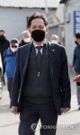 인천 한센인촌 둘러보는 김태규 국민권익위 부위원장