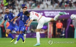 뒷발 뻗어보는 메디 타레미
