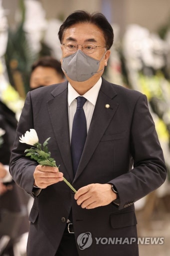 정진석 비대위원장, 장쩌민 전 중국 국가주석 조문