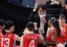 이경수 감독대행, 선수들과 파이팅