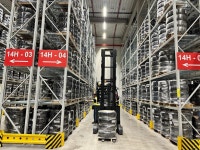 중앙물류센터의 타이어 보관창고