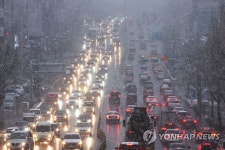 폭설에 정체되는 경수대로