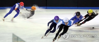 멀어지는 선두권