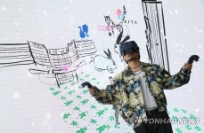 라이브 드로잉 선보이는 염동균 작가