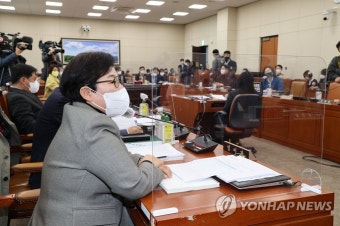 이수진 의원 발언 반박하는 임이자 의원
