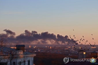 우크라, 잇단 러 비행장 공격 감행…
