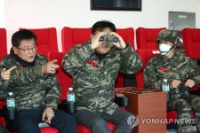 정진석 위원장, 해병대 6여단 807 OP 전망대 방문