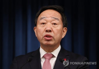 '국민제안' 관련 브리핑하는 강승규 시민사회수석