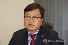발언하는 이종혁 한국공인중개사협회장