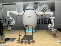 미국의 리치테크 로보틱스가 개발한 로봇 애덤