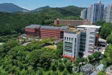 부산교육청, 학교 급식 종사자 대상 이동 의료 서비스