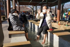 해남 서림공원 야외족욕장 인기…연중 운영 전환