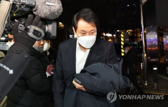 나경원과 만찬 위해 입장하는 오세훈