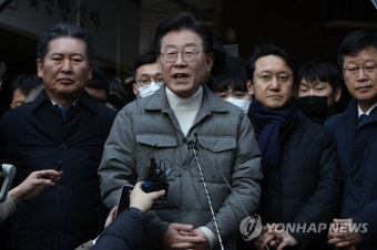 입장 밝히는 이재명 대표