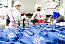 강원랜드, 폐광지 어려운 이웃에 설 특식 전달