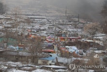 구룡마을 화재, 진입 어려움 겪는 소방차