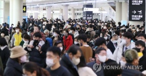 제주공항 항공편 운항 지연 '도미노'…70여편 뒤늦게 출발